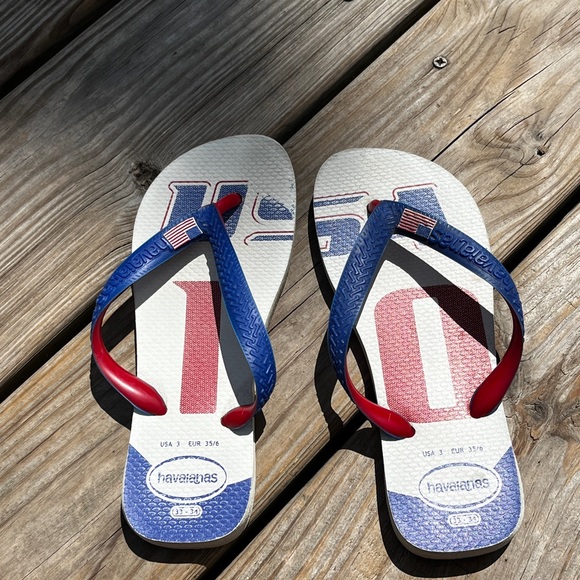 Lightly worn Havaianas - Picture 3 of 5